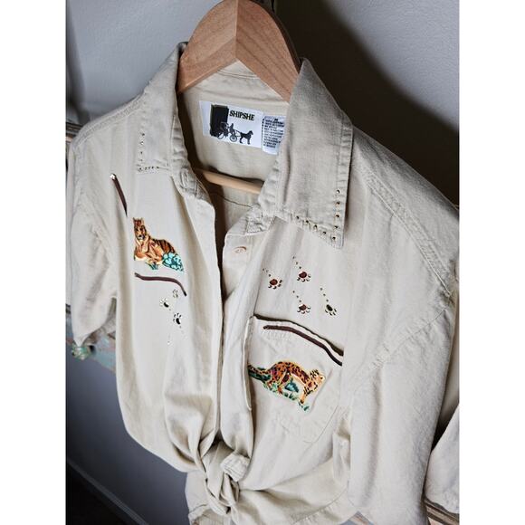 Tiger khaki Collared Button Up Top Ladies size Medium by Shipshe - Picture 9 of 12